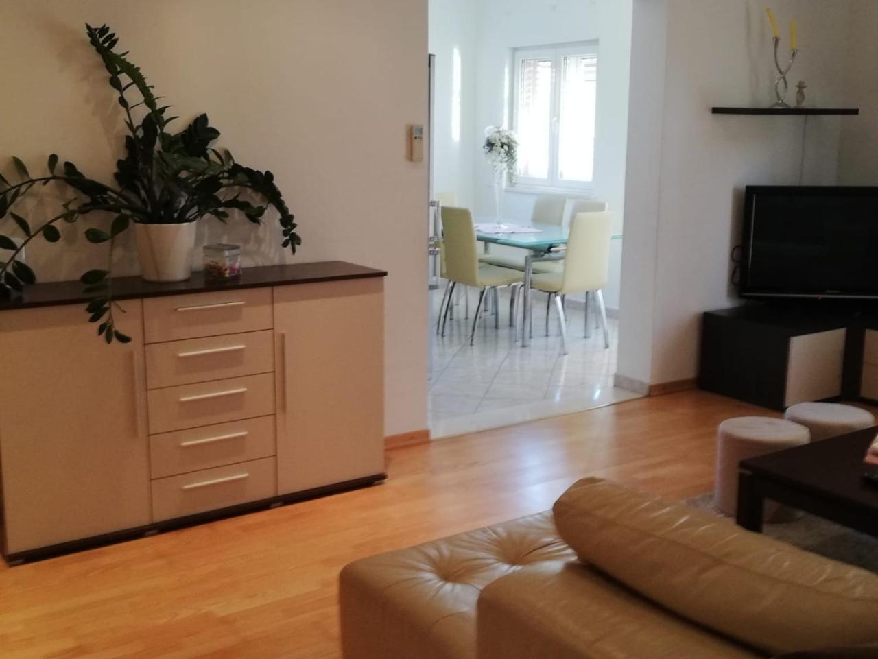 Fantasy Apartment 科尔丘拉 外观 照片